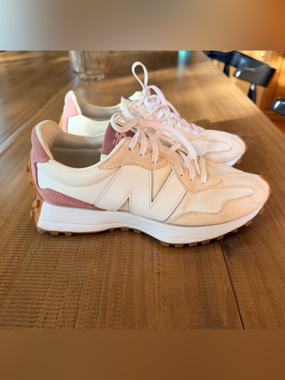 New Balance 327 Women’s Sneaker Size 8.5